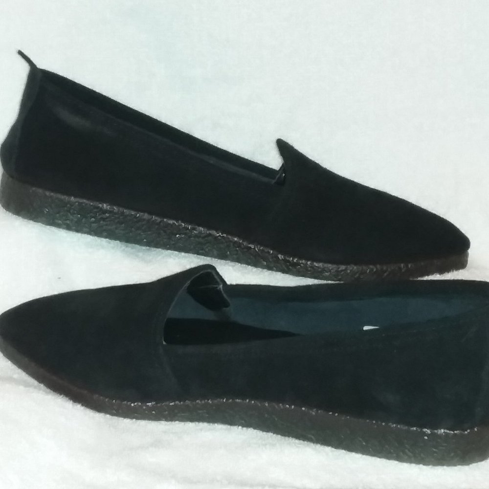 Aerosole Black Faux Suede Slipon Gel Sole
